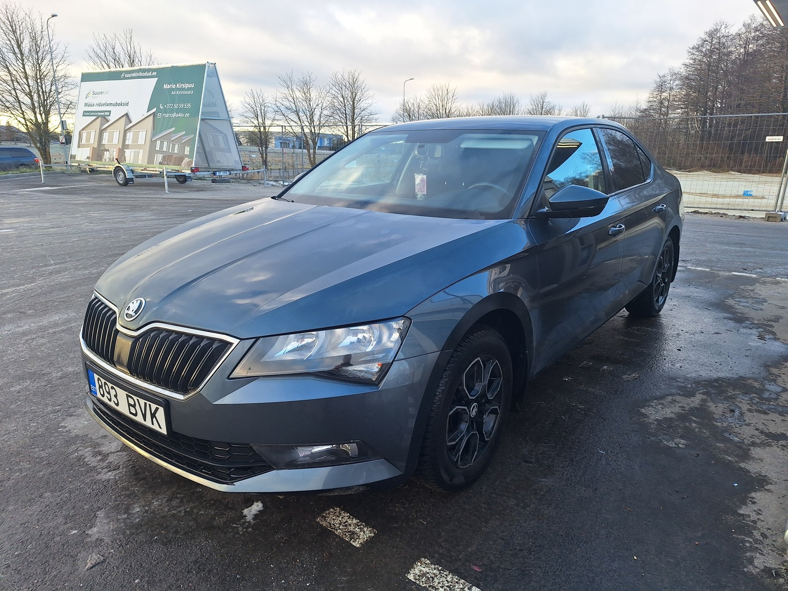 Škoda Superb 2017, photo 3/10