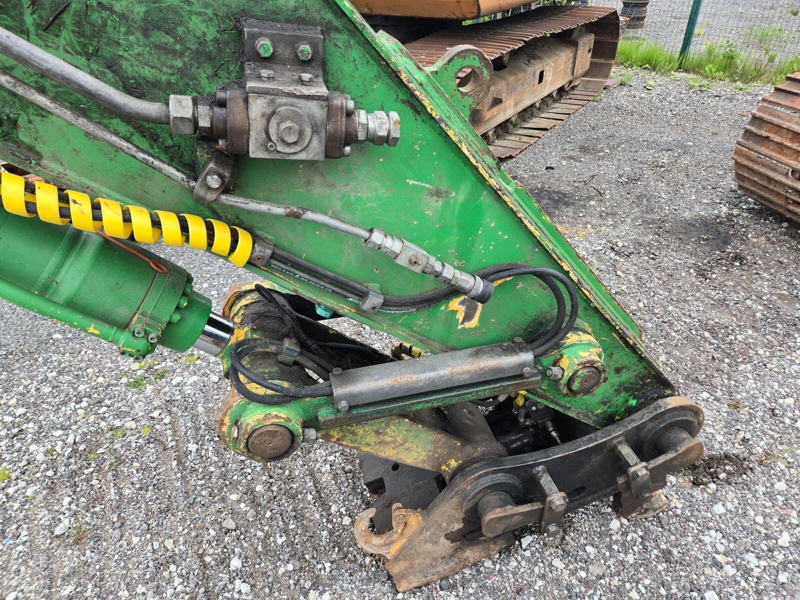Kobelco E215B, photo 7/10