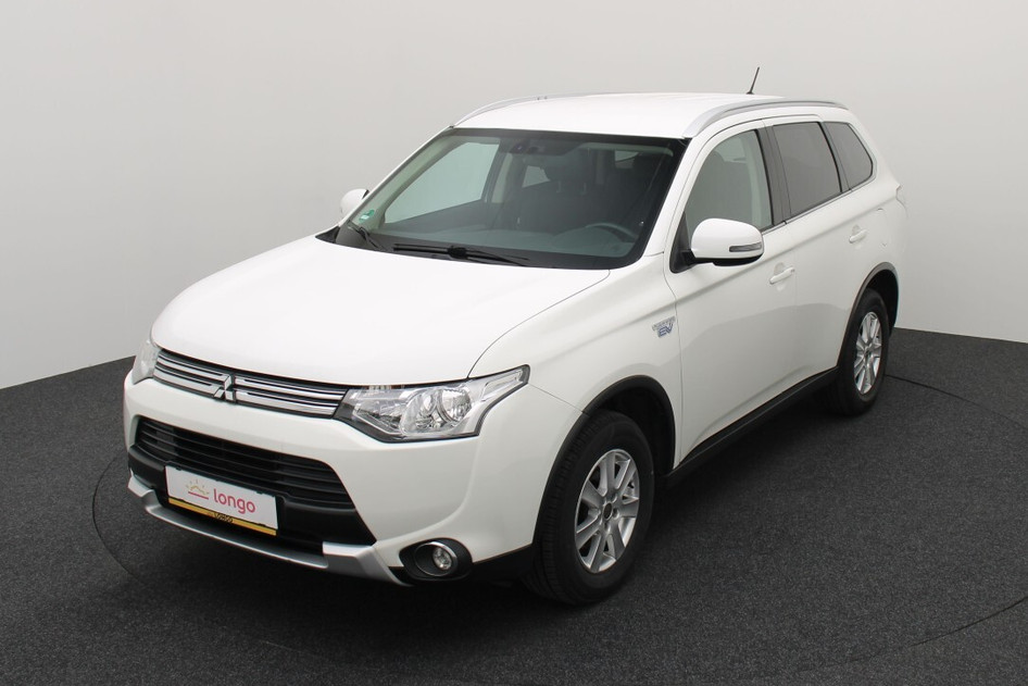 Mitsubishi Outlander, 2015, 2.0, 120 kW, plug-in hybrid (petrol/electric), automatic, four-wheel drive
