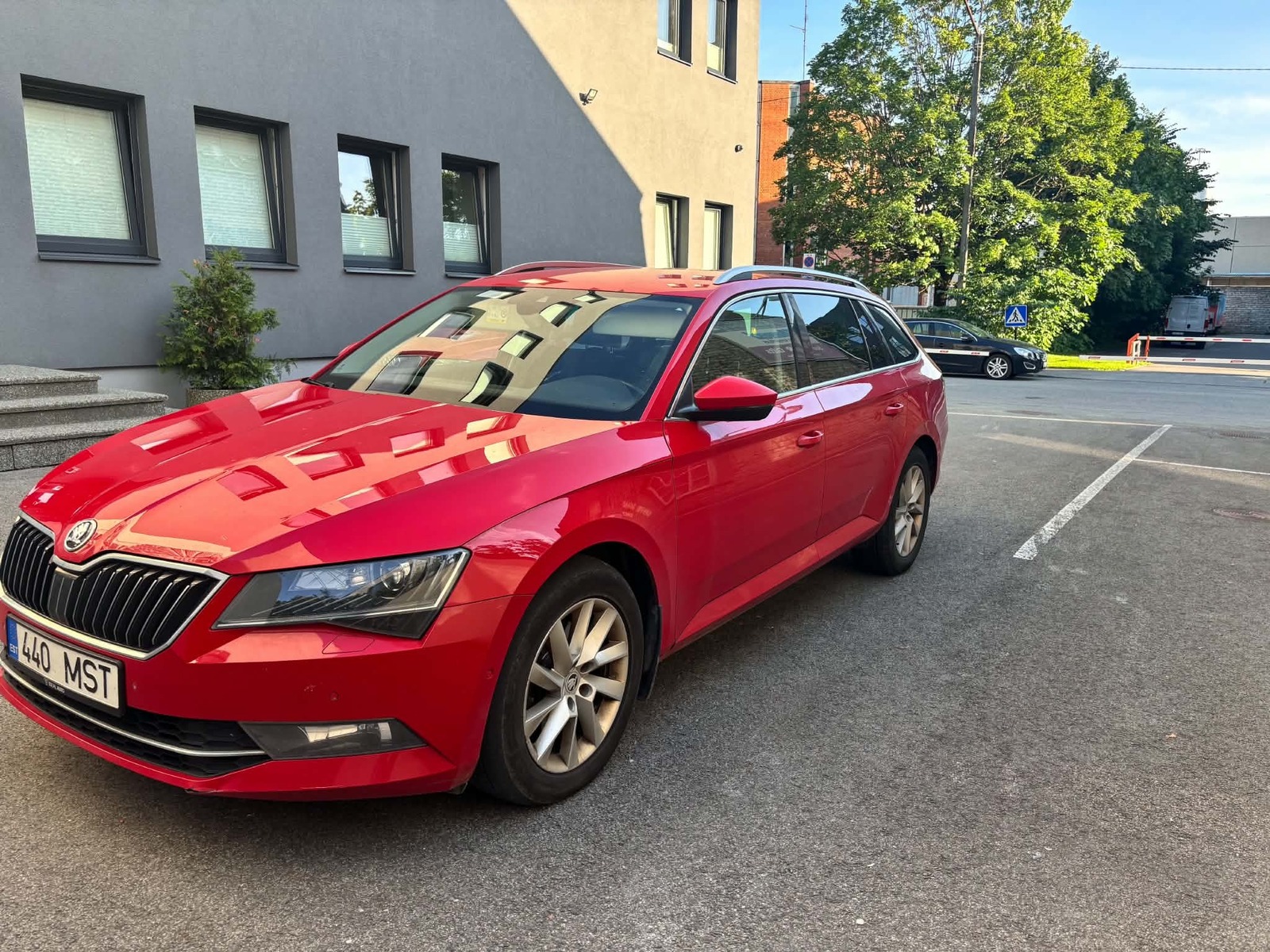 Škoda Superb 2016, photo 5/7