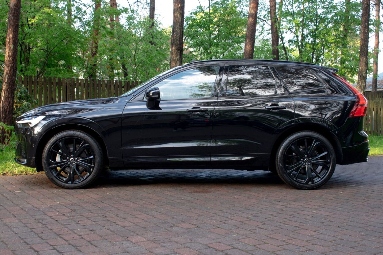 Volvo XC60 2025, photo 6/19