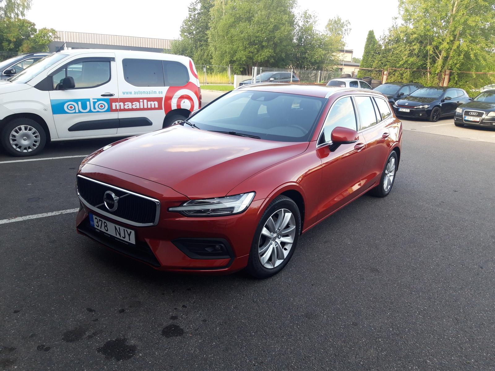 Volvo V60 2020, photo 4/6