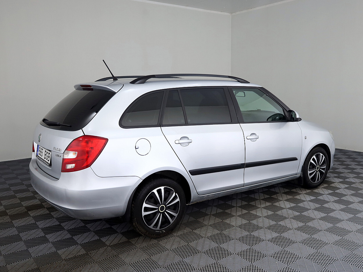 Škoda Fabia 2012, photo 3/7