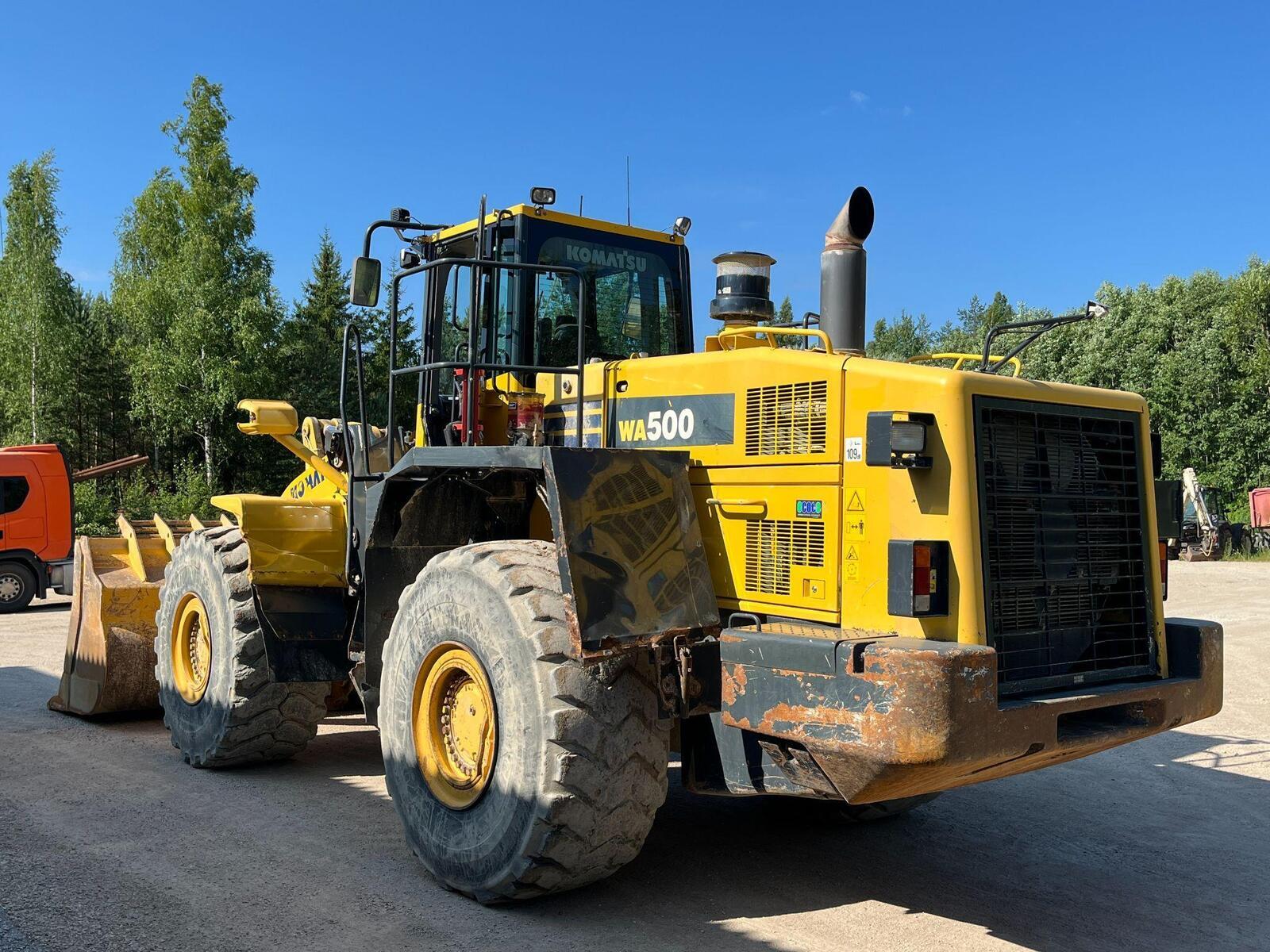 Komatsu WA500-6, photo 2/28