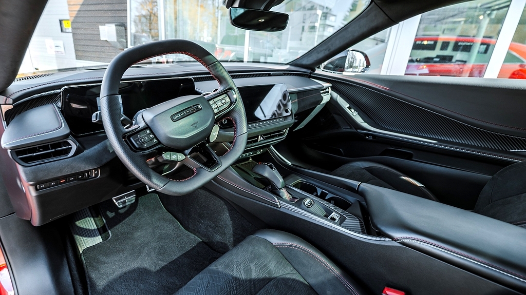 Dodge Charger 2026, photo 7/9