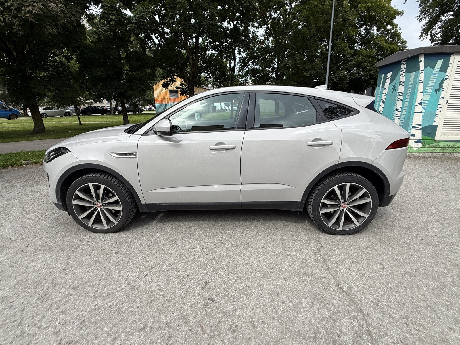 Jaguar E-Pace 2018, photo 7/12