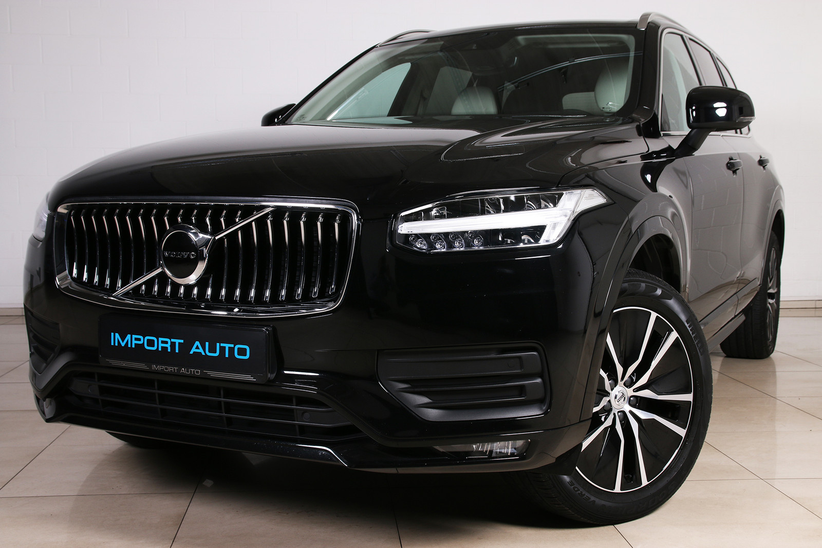 Volvo XC90 AWD MOMENTUM PRO INTELLI SAFE MY20 2.0 B5 KERS Mild Hybrid 183kW