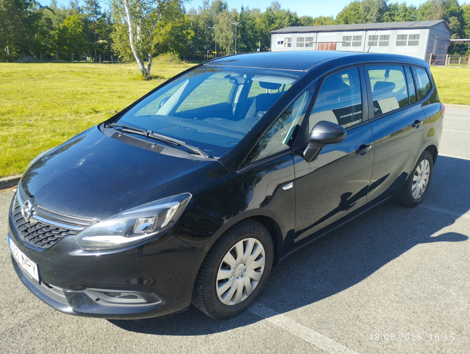 Opel Zafira 2016, photo 2/14