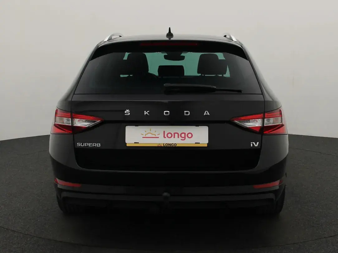 Škoda Superb 2022, photo 5/36