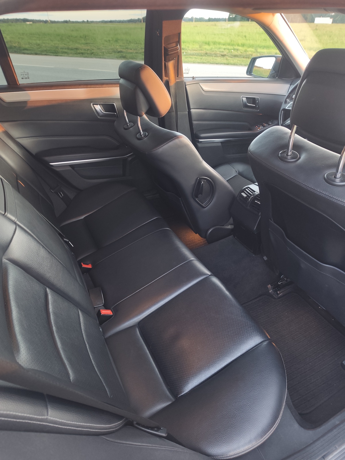 Mercedes-Benz E 200 2013, kuva 6/8