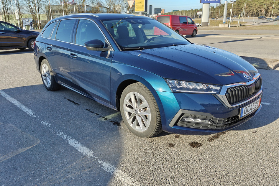 Škoda Octavia, 2021, бензин, автомат, передний привод