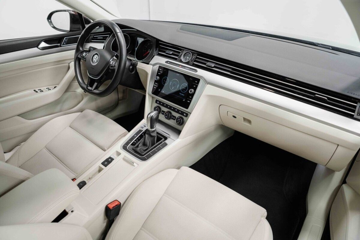 Volkswagen Passat 2017, photo 7/10