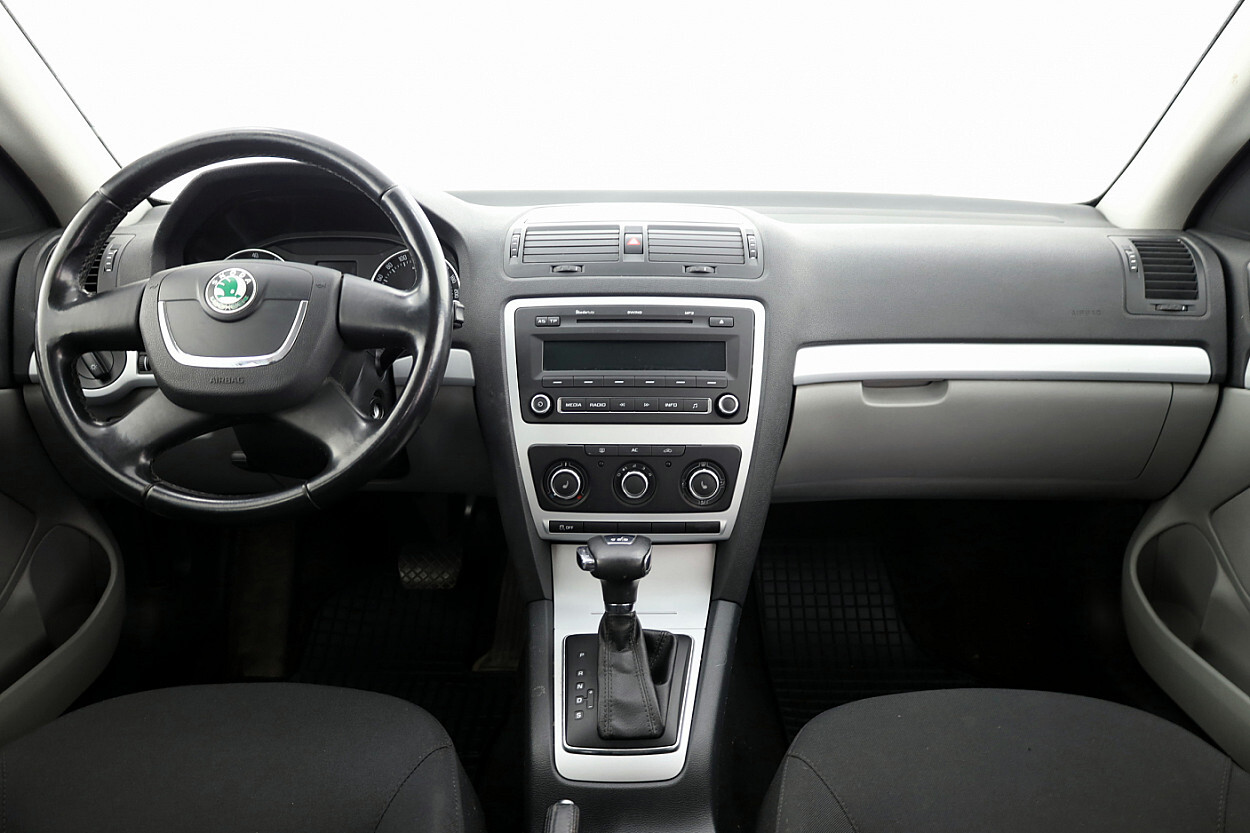 Škoda Octavia 2011, photo 5/7