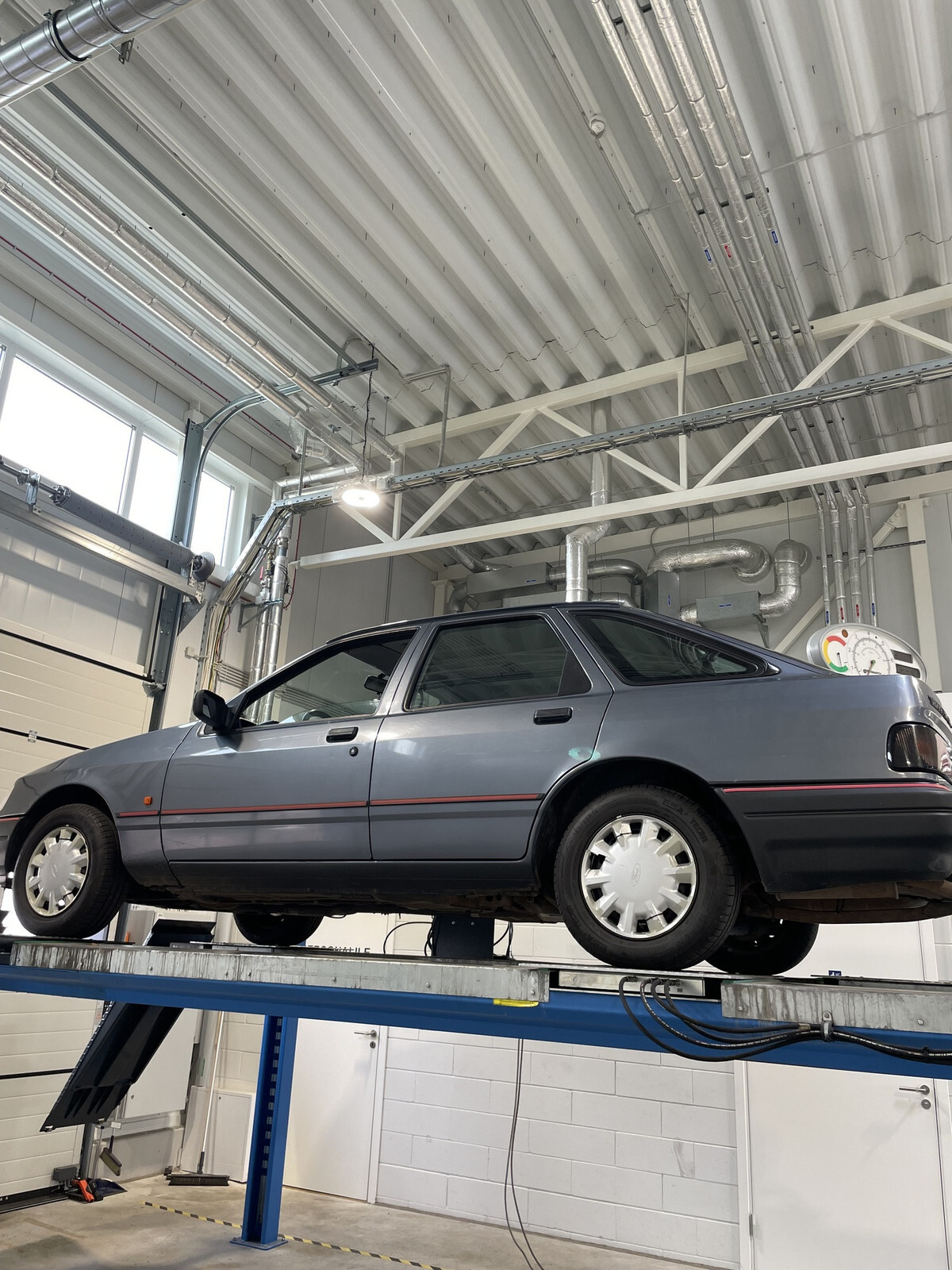 Ford Sierra 1990, photo 6/45