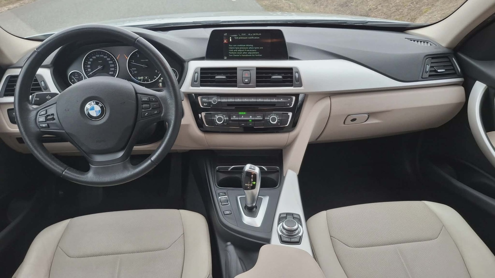 BMW 320 2017, kuva 6/9