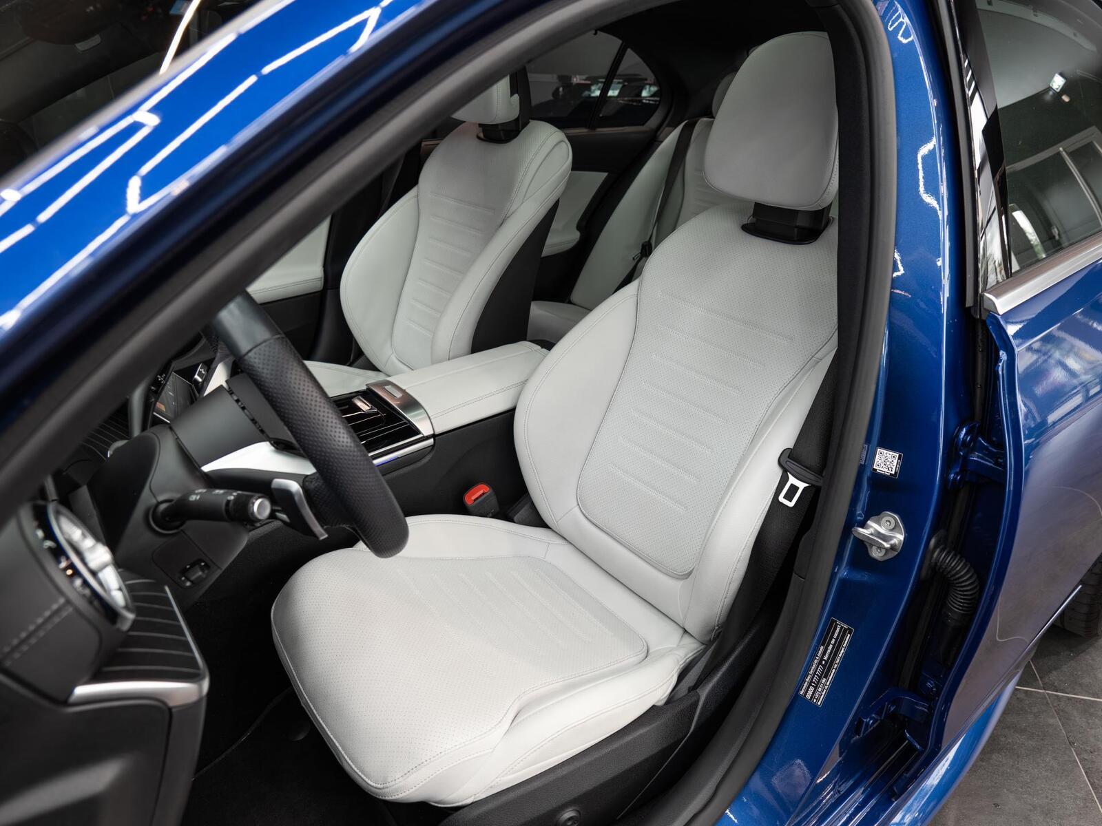 Mercedes-Benz C 300 2023, photo 6/15
