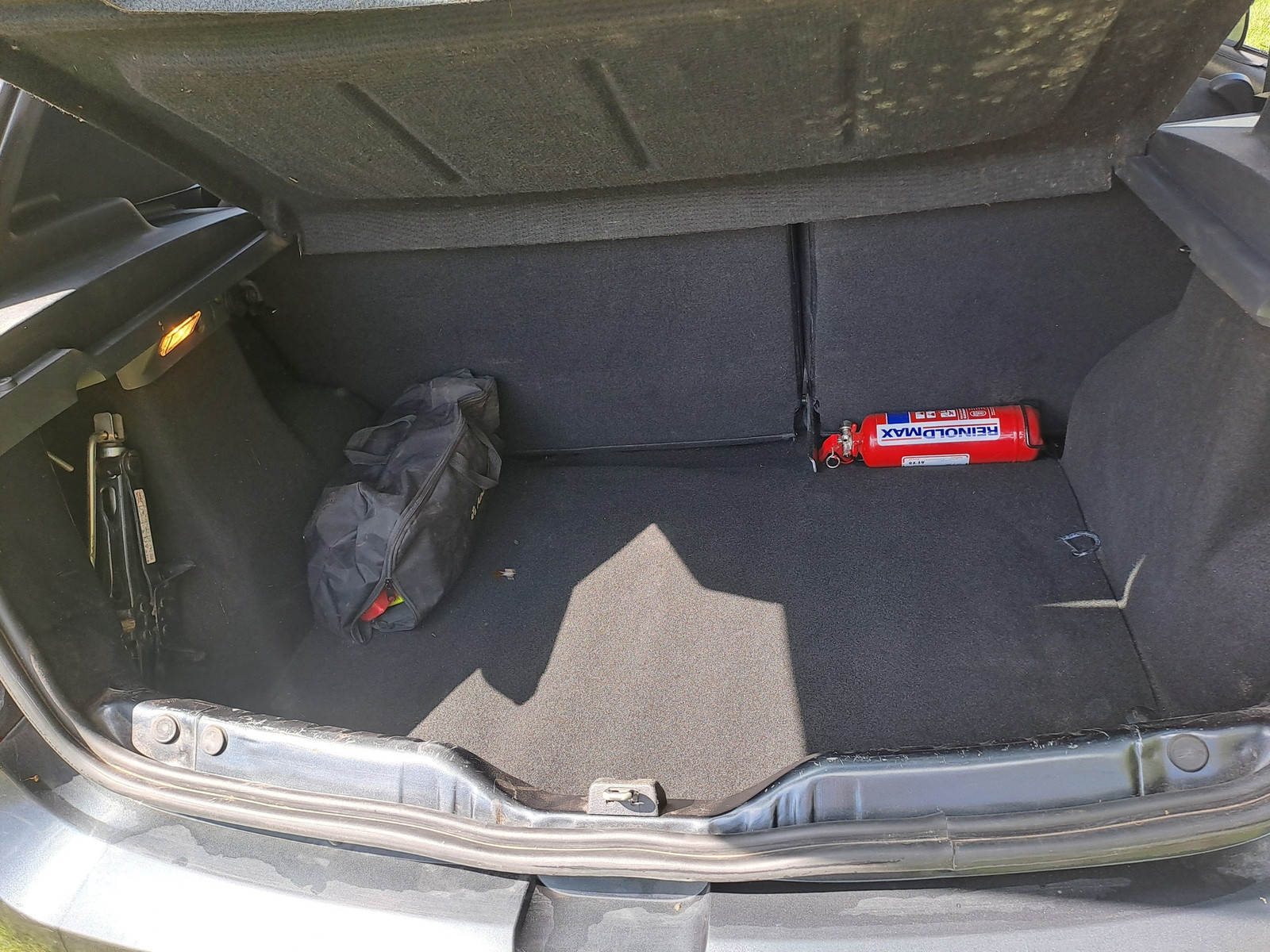 Dacia Sandero 2010, photo 6/8