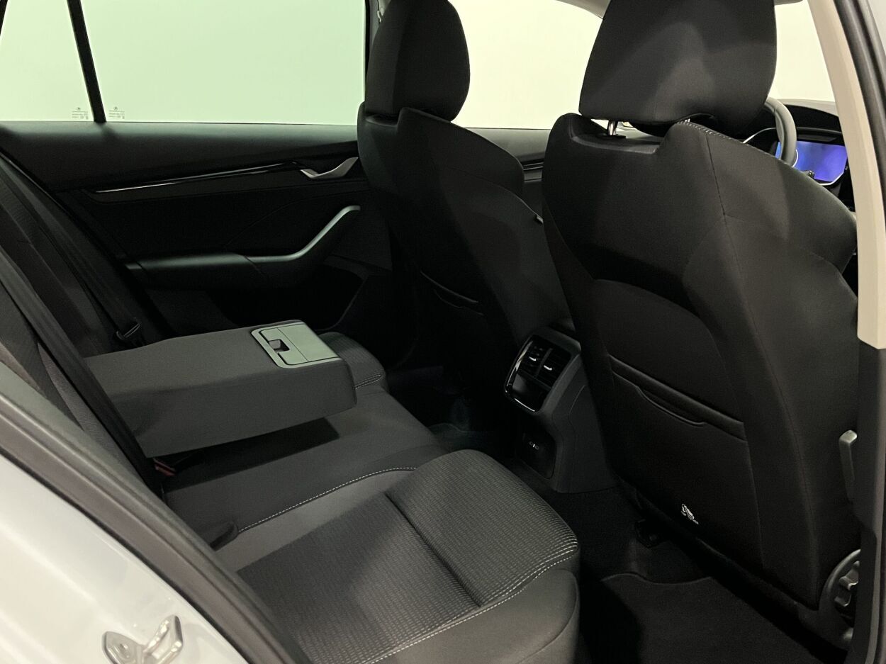 Škoda Octavia 2025, photo 4/24