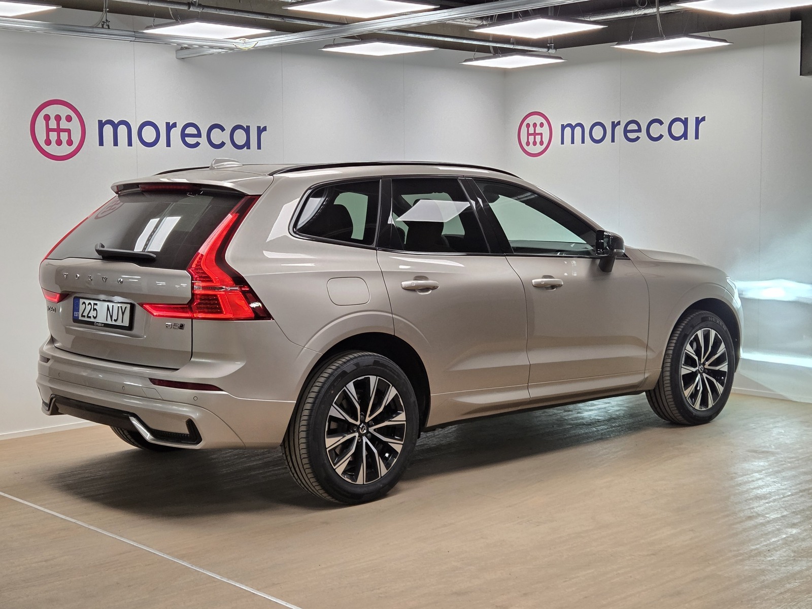 Volvo XC60 2023, photo 4/10