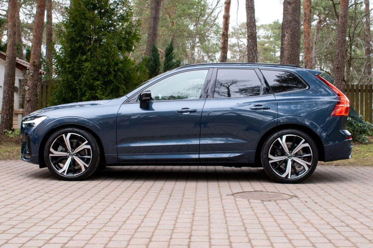 Volvo XC60 2025, photo 6/10