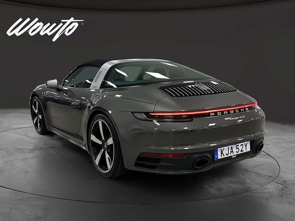 Porsche 911 2024, photo 4/10