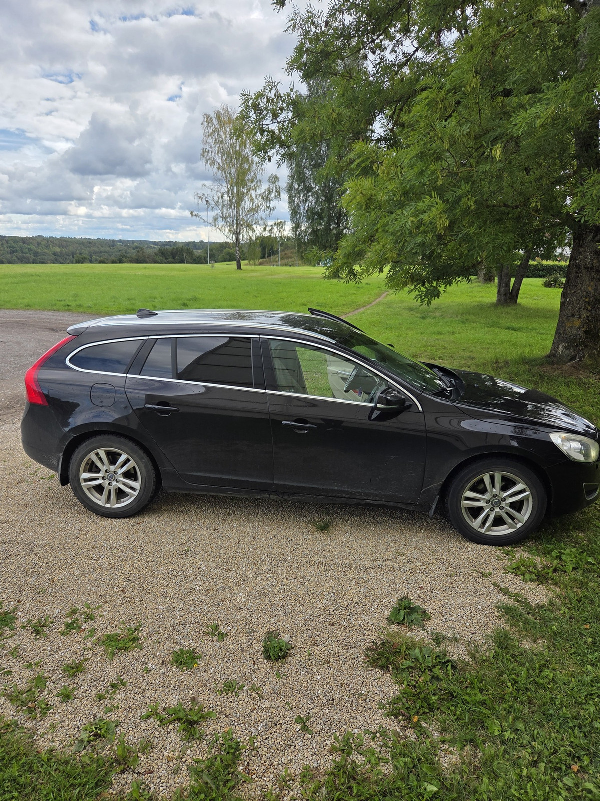 Volvo V60 2012, photo 5/14