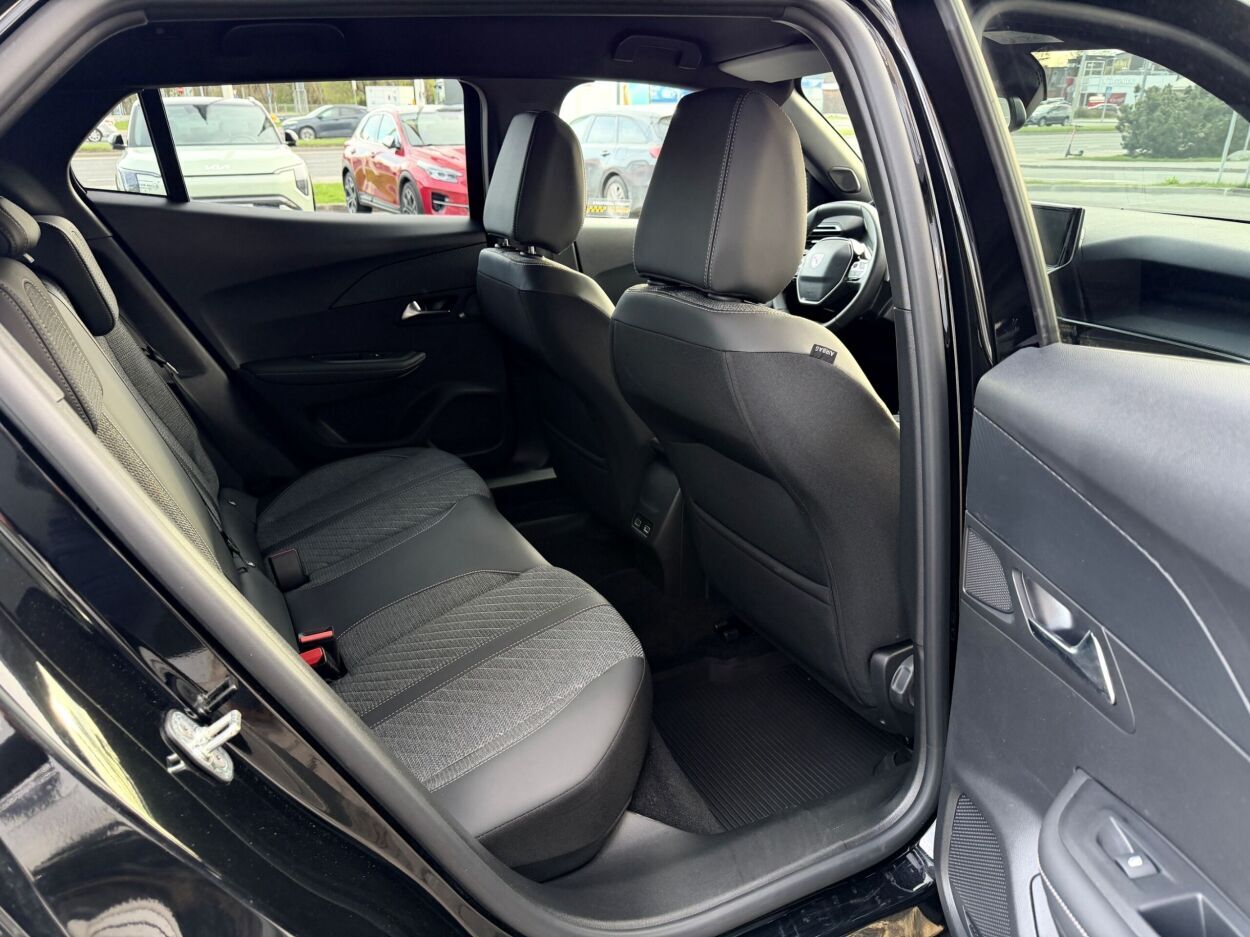 Peugeot 2008 2024, photo 5/10