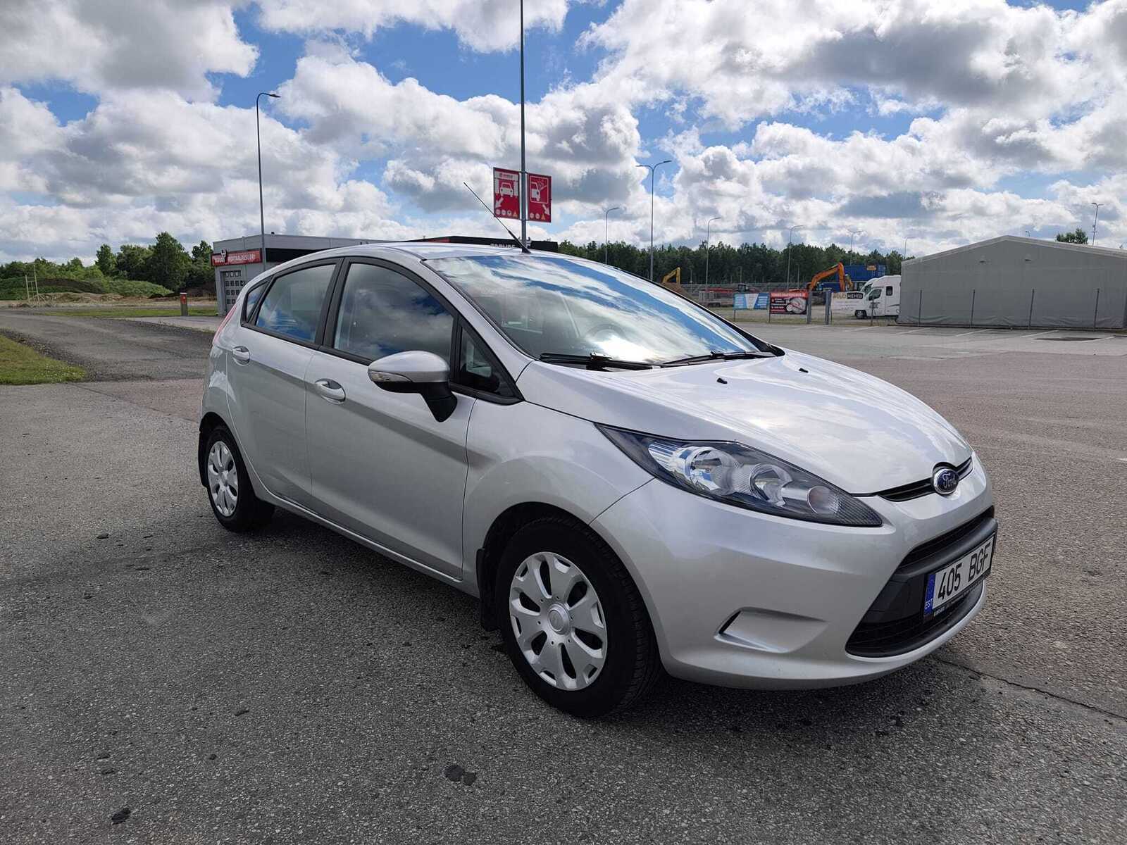 Ford Fiesta 2012, photo 3/9
