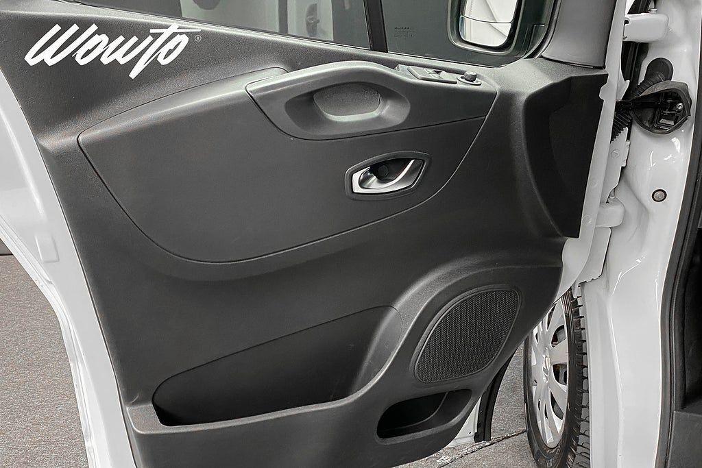 Renault Trafic 2021, photo 7/33