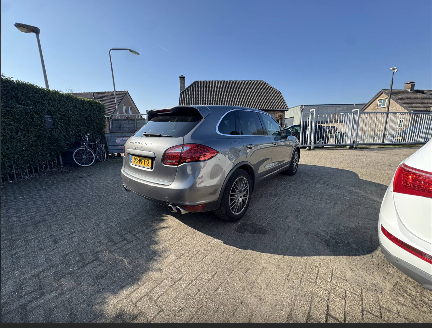 Porsche Cayenne S 2011, photo 8/8