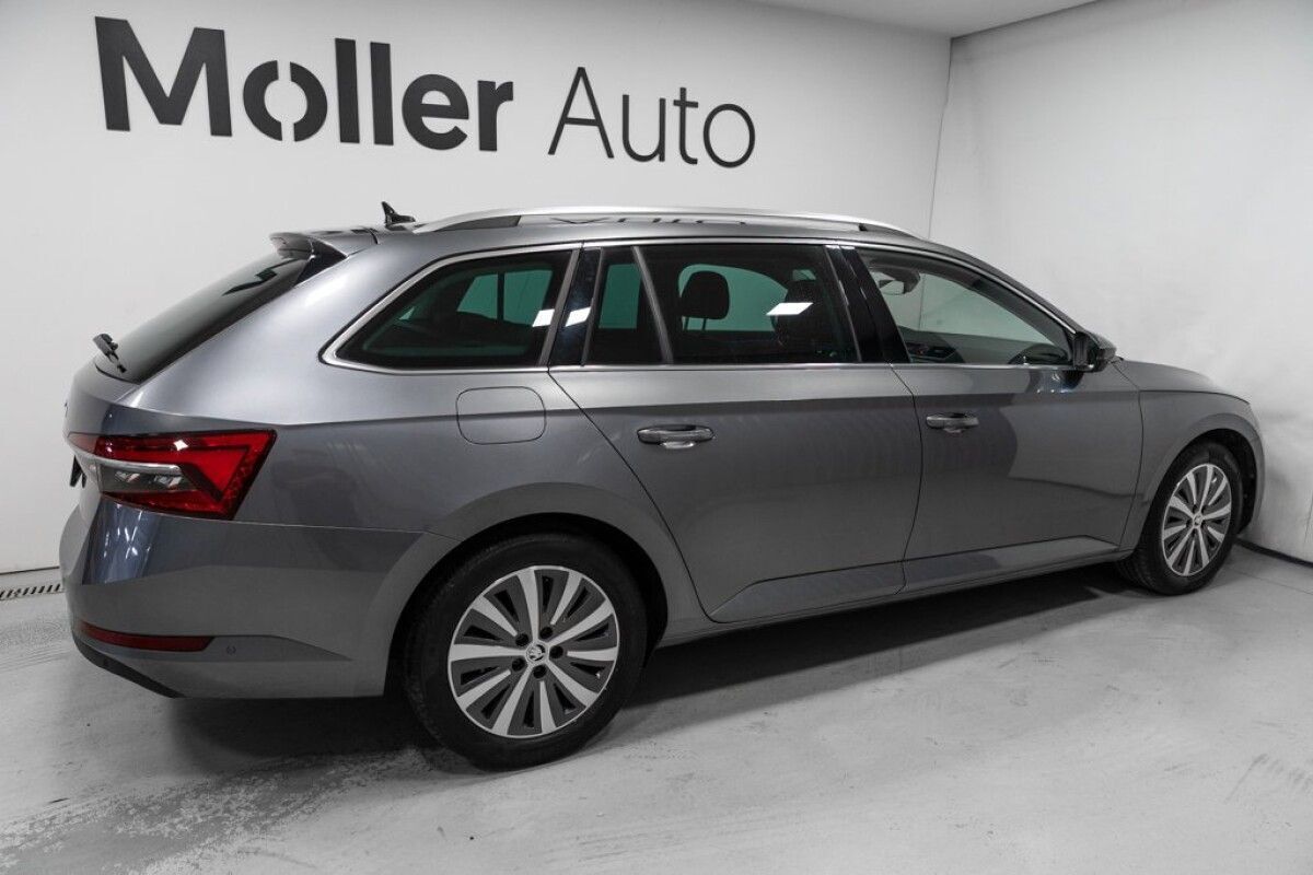 Škoda Superb 2022, kuva 4/28