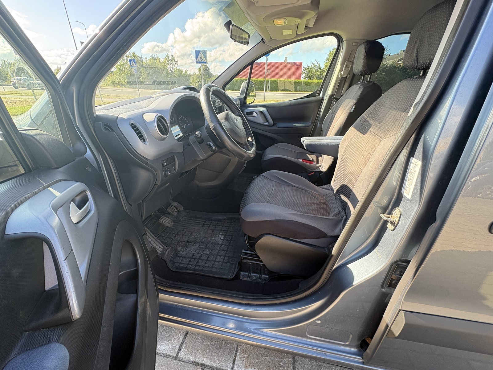 Citroën Berlingo 2011, photo 5/10