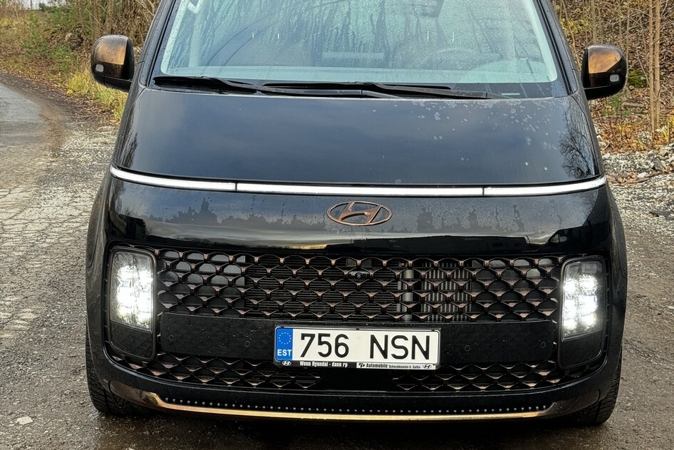 Hyundai Staria, 2023, 2.2, 130 kW, дизель, автомат, полный привод