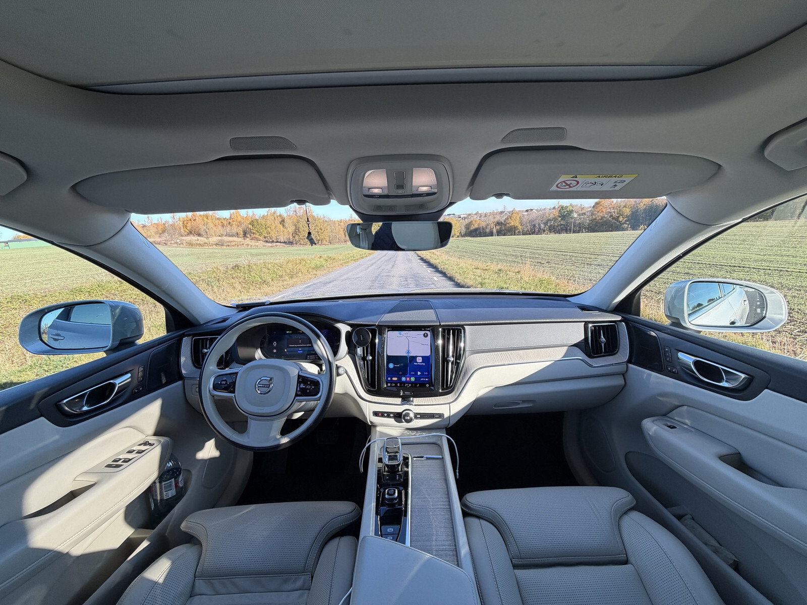 Volvo XC60 2021, photo 6/7