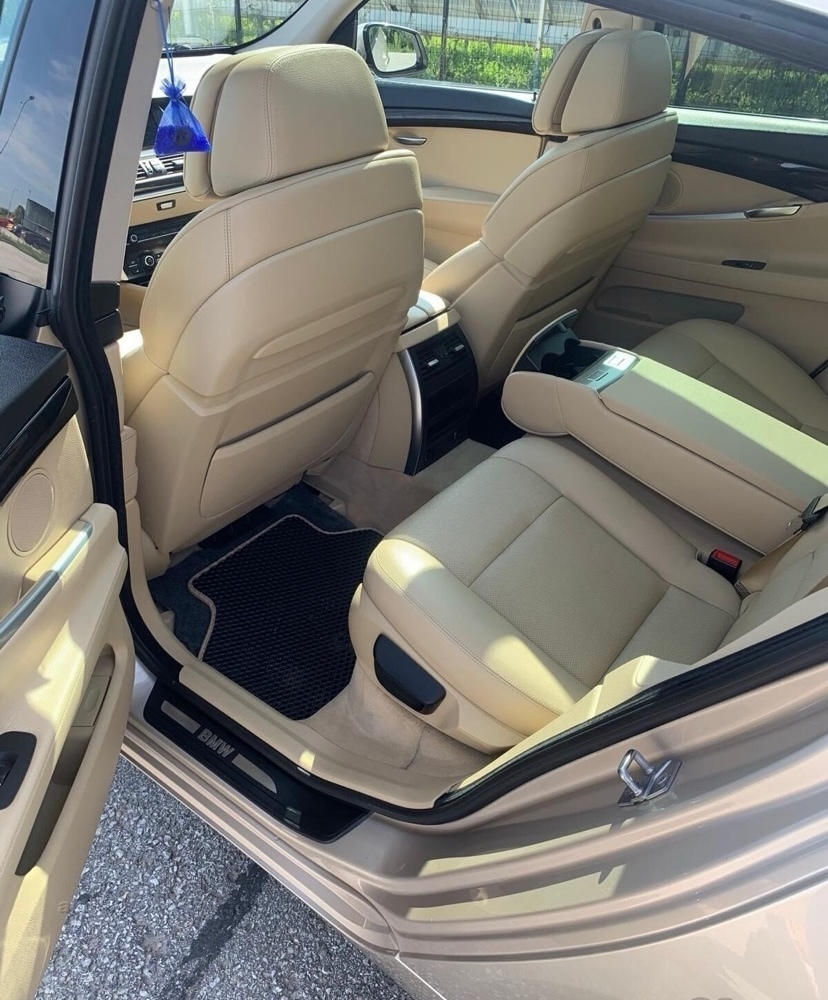 BMW 530 2010, photo 3/4