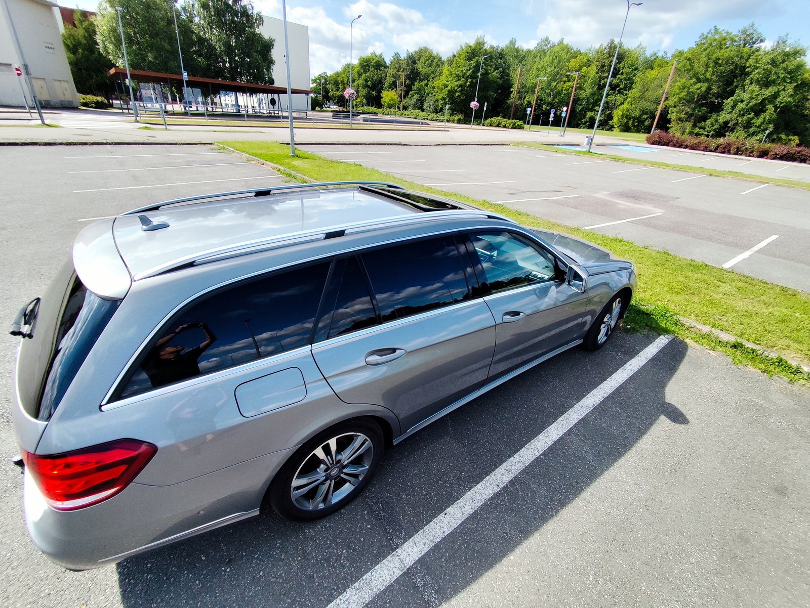 Mercedes-Benz E 250 2015, kuva 7/19