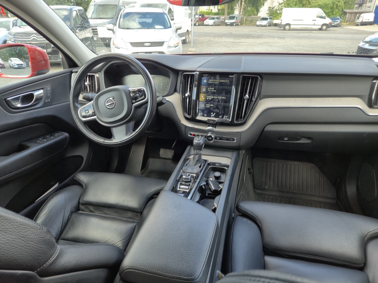 Volvo XC60 2018, photo 2/12