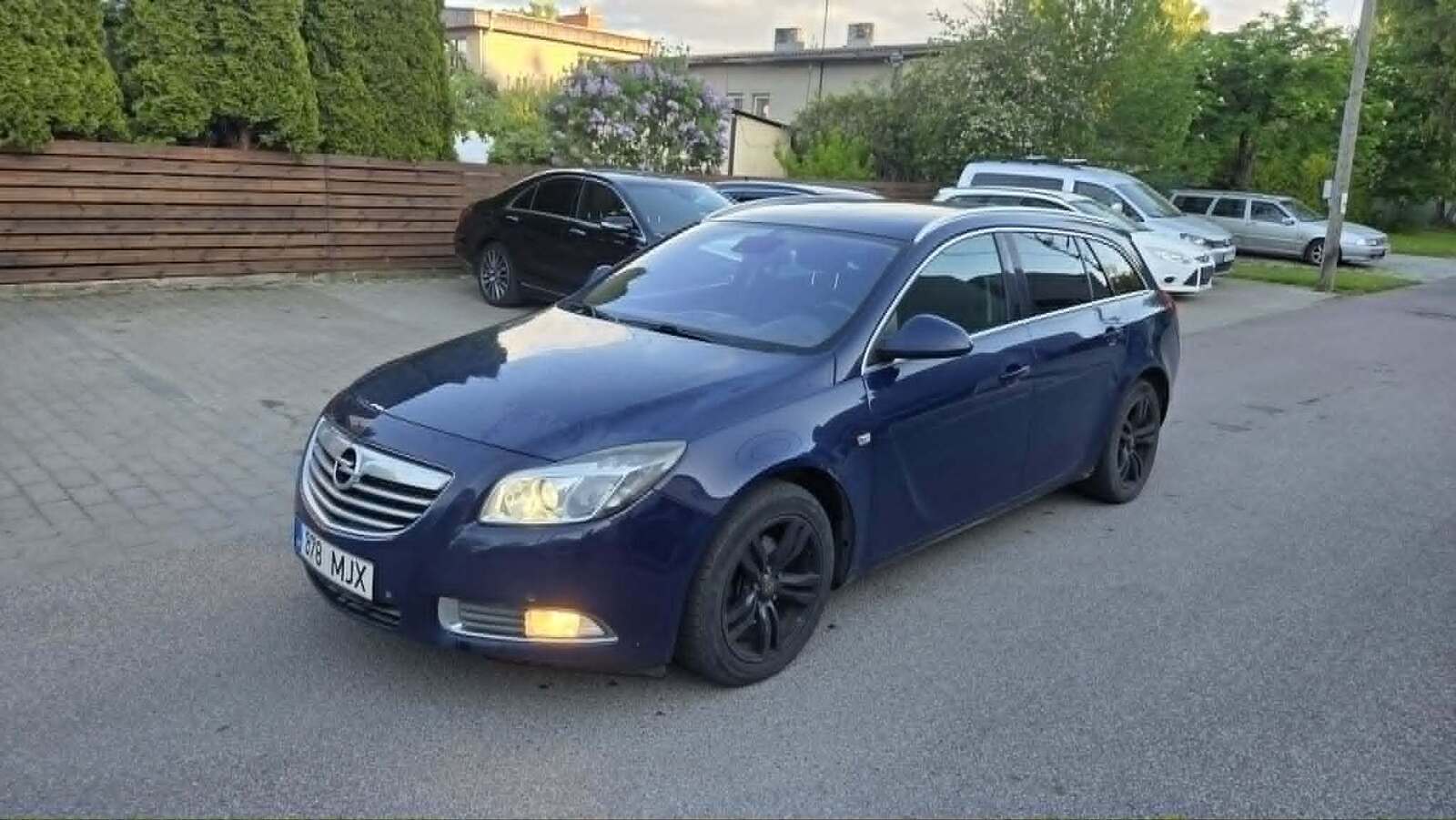 Opel Insignia 2011, kuva 2/6