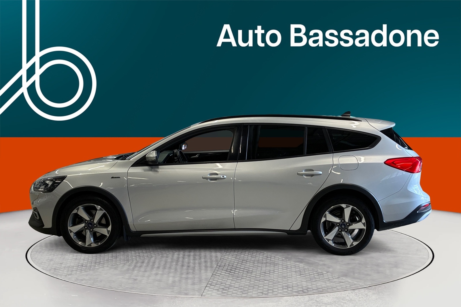 Ford Focus 2021, photo 2/39