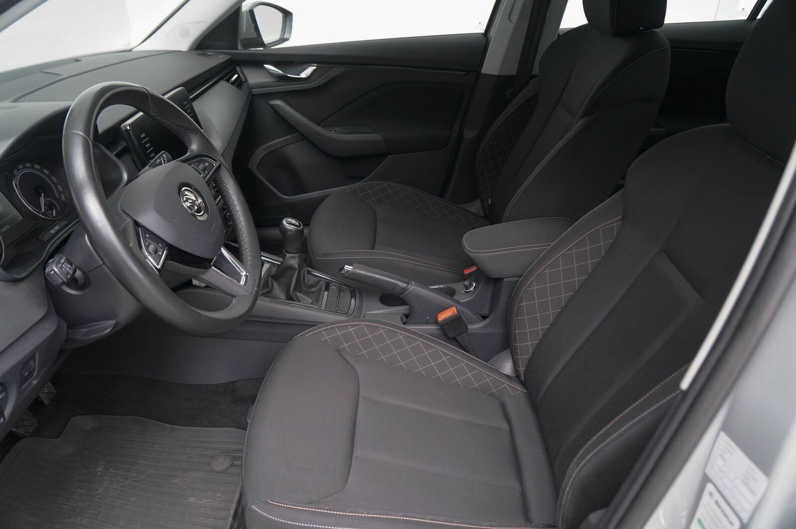Škoda Kamiq 2021, photo 7/16
