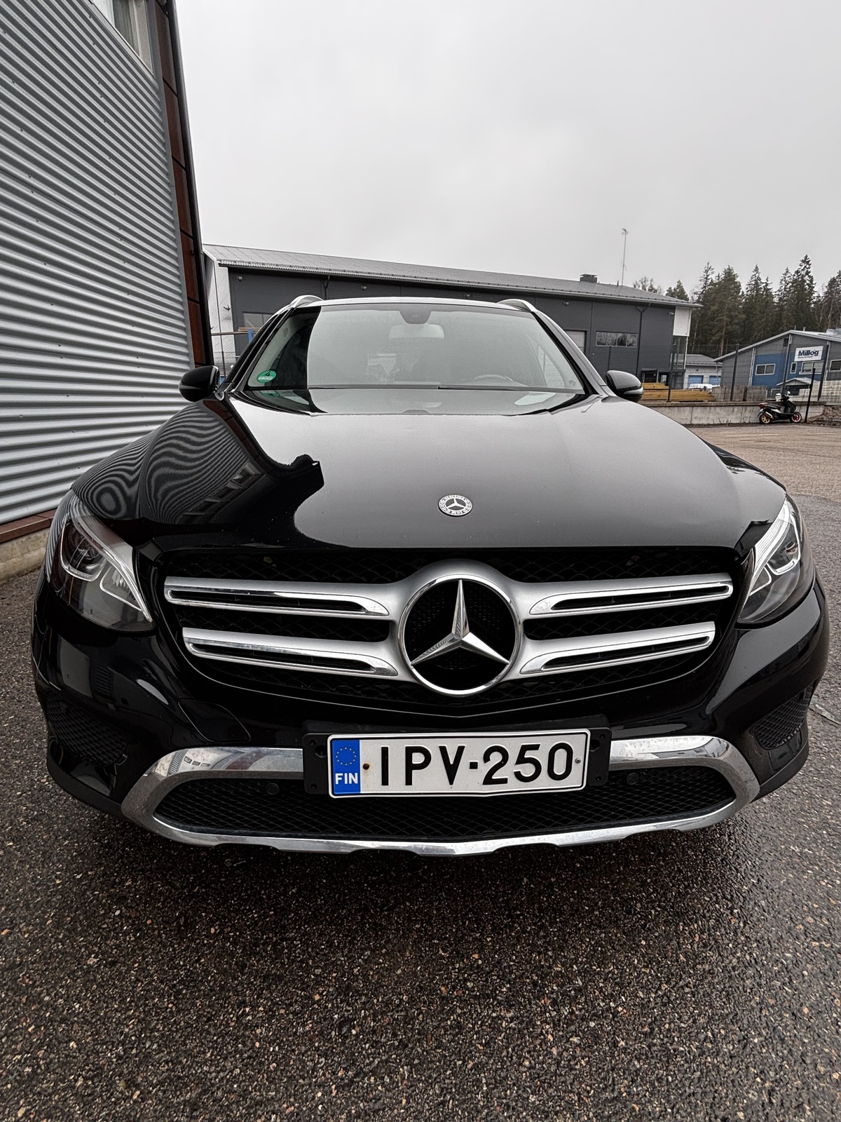 Mercedes-AMG GLC 350e 4 MATIC AMG 2018, photo 2/13