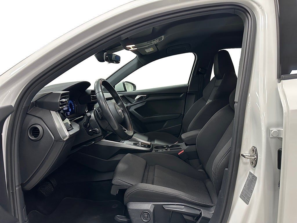 Audi A3 2022, kuva 6/10