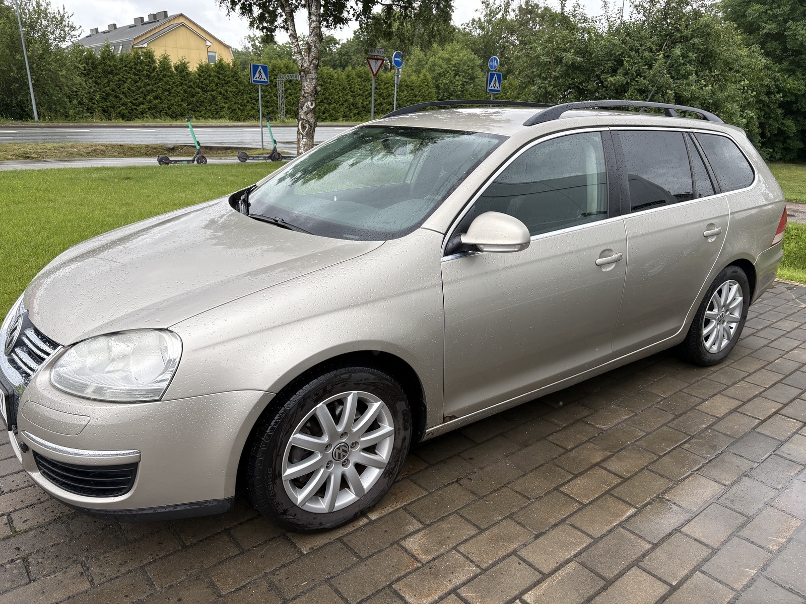 Volkswagen Golf 2009, kuva 2/9