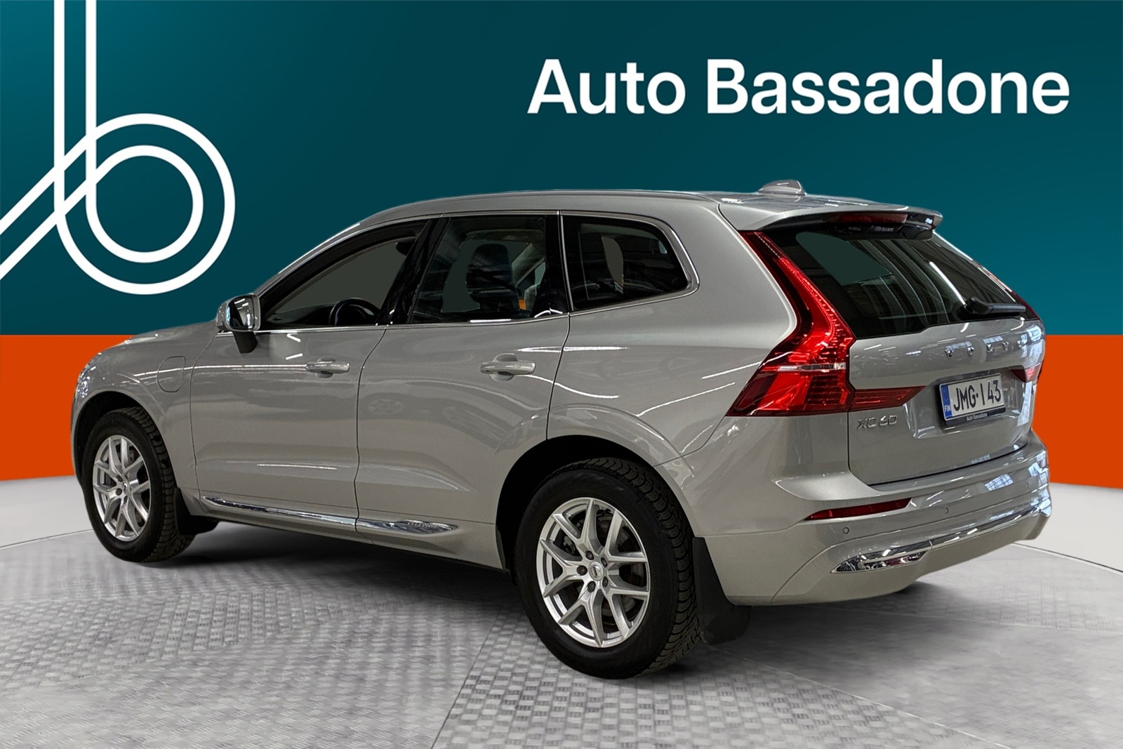 Volvo XC60 2021, photo 3/10