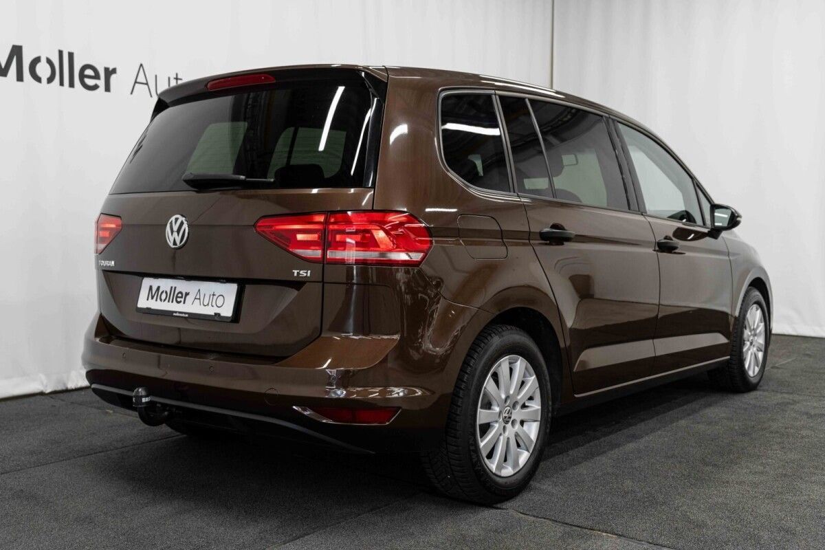 Volkswagen Touran 2016, photo 4/10