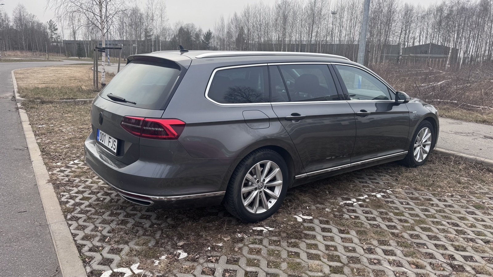 Volkswagen Passat 2016, photo 3/7