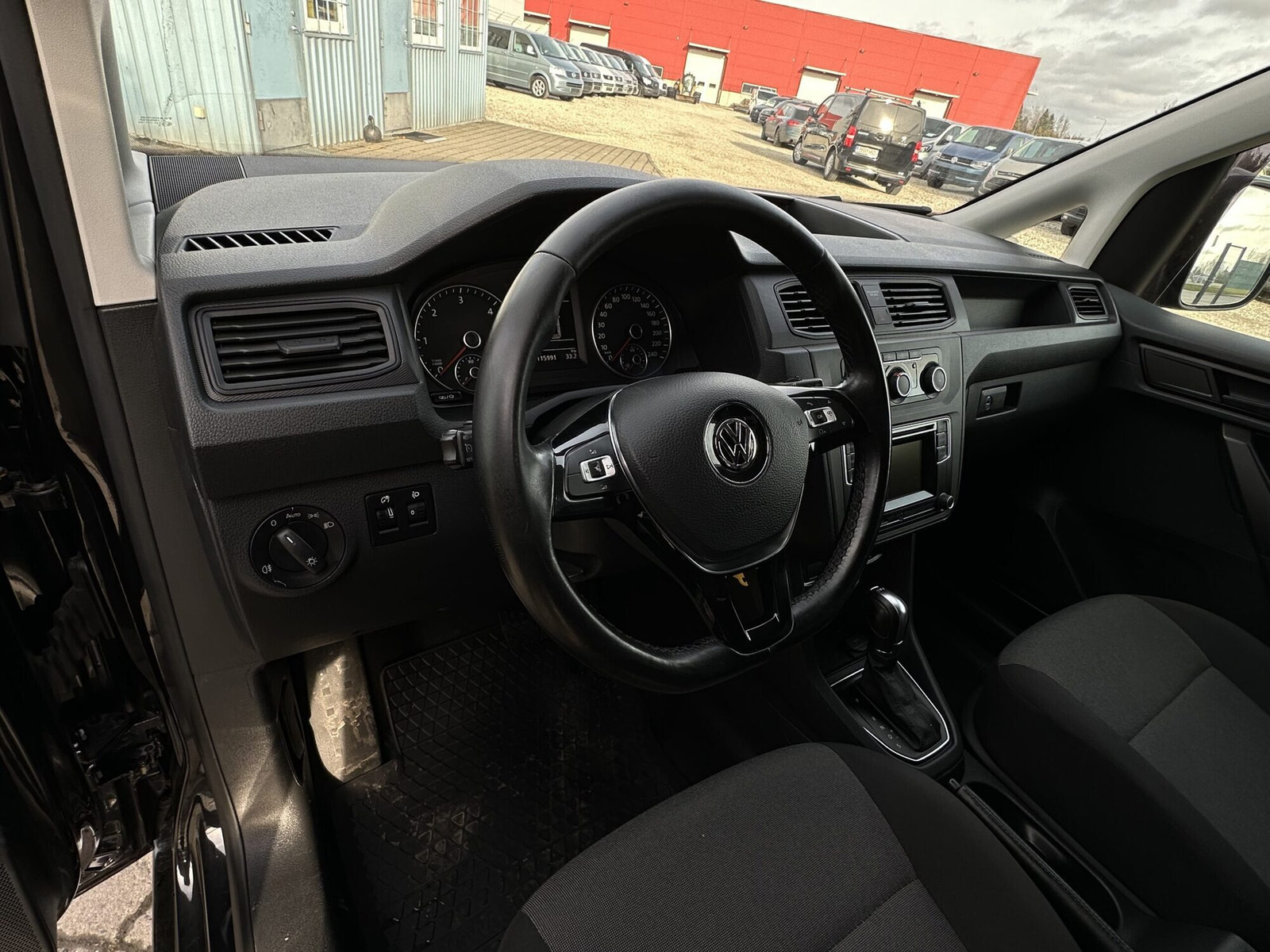 Volkswagen Caddy 2016, photo 7/17