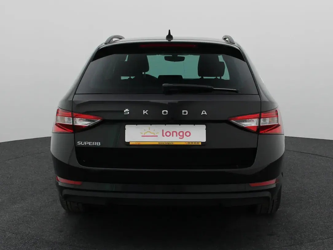 Škoda Superb 2020, photo 5/10