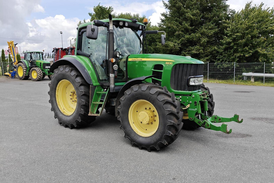 John Deere 6830, 123 kW, diisel, automaat