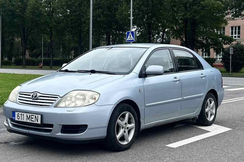 Toyota Corolla, 2004, 1.6, 81 kW, бензин, механическая, передний привод